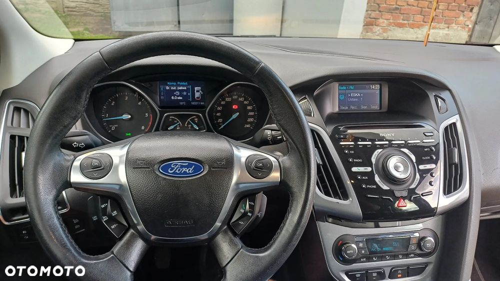 Ford Focus 1.6 TDCi DPF Titanium - 9