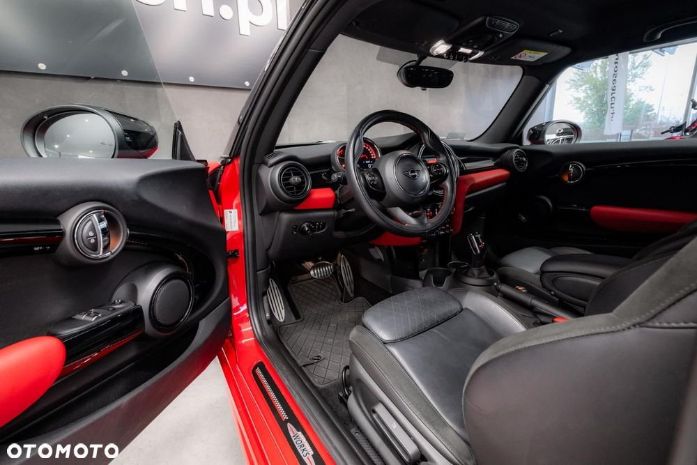MINI John Cooper Works - 10