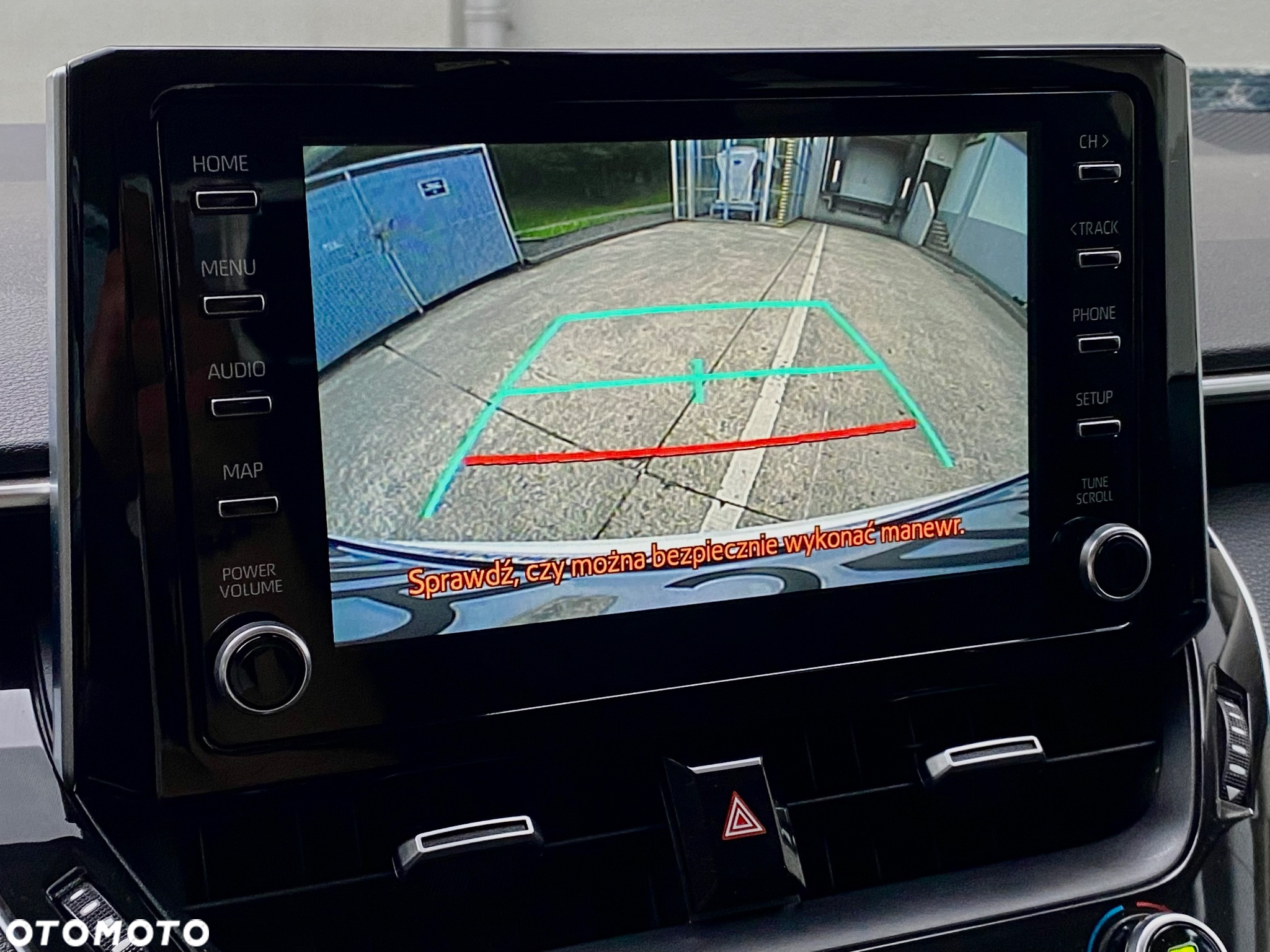 Toyota Corolla 1.8 Hybrid Comfort - 26