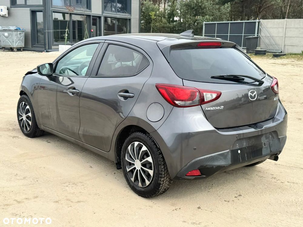 Mazda 2 - 4