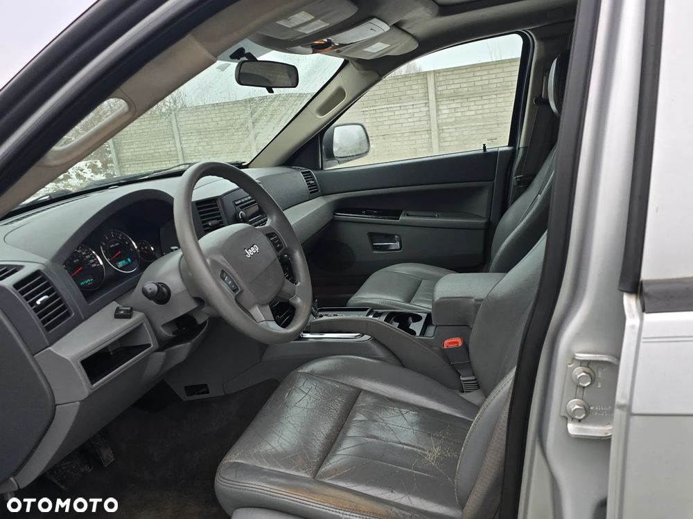 Jeep Grand Cherokee - 14