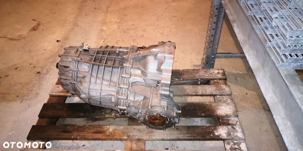 Skrzynia biegów AUTOMAT AUDI A4 A5 1.8 TFSI NDU - 1