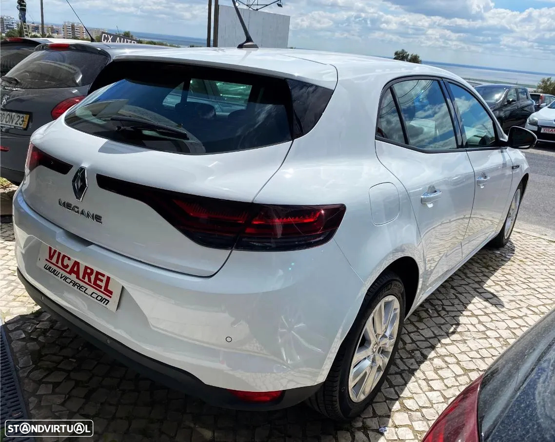 Renault Mégane 1.5 Blue dCi Intens - 5