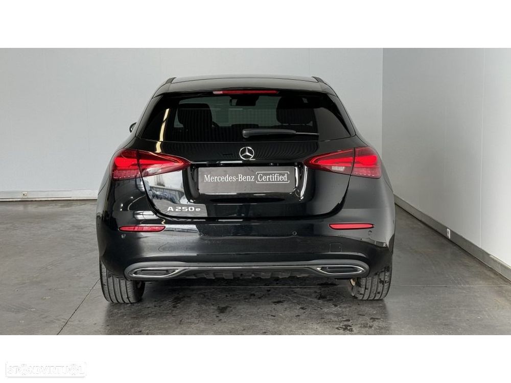Mercedes-Benz A 250 e Progressive - 4
