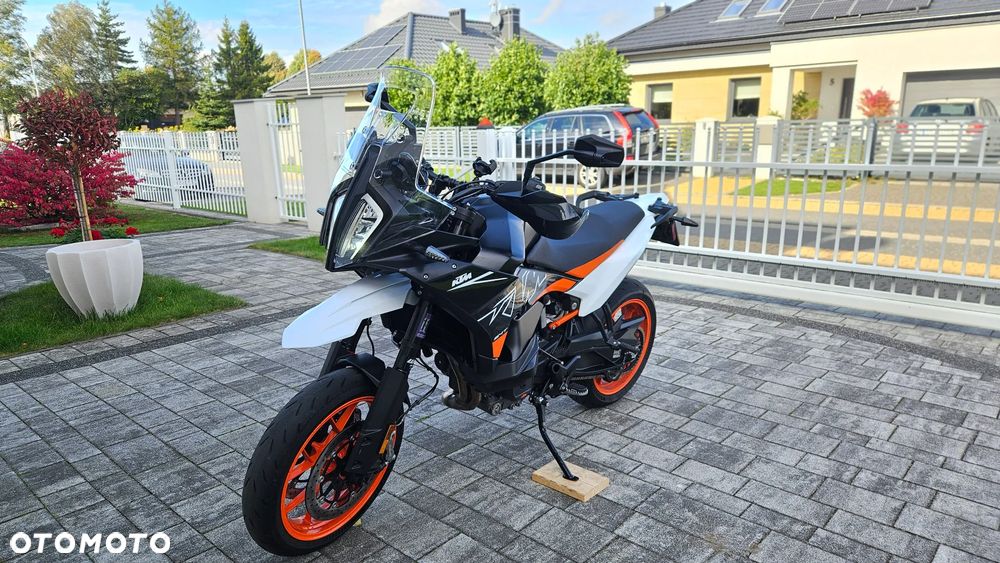 KTM SMT 890