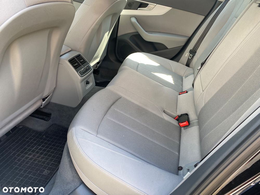 Audi A4 - 12