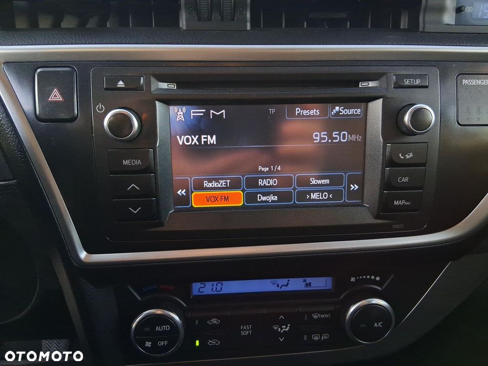 Toyota Auris - 19