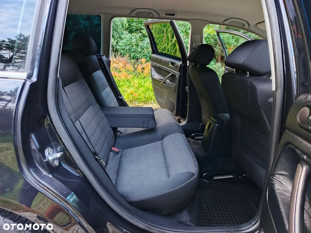 Volkswagen Passat Variant 1.9 TDI Comfortline Family - 12