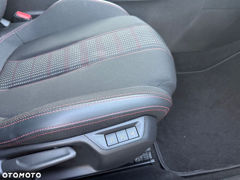 Peugeot 308 PureTech 130 GPF EAT8 Stop & Start GT Pack - 33