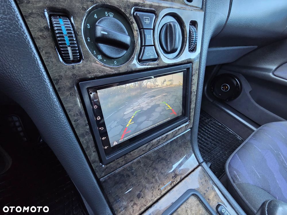 Mercedes-Benz Klasa E - 13