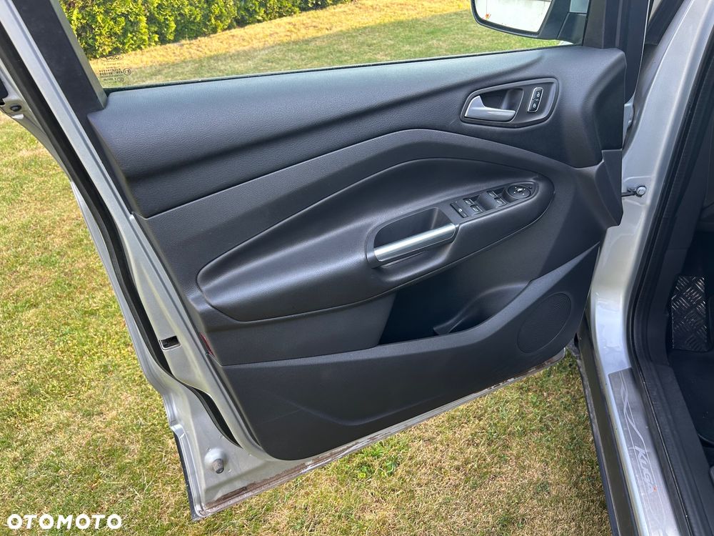 Ford Kuga 2.0 TDCi 4x4 Titanium - 9