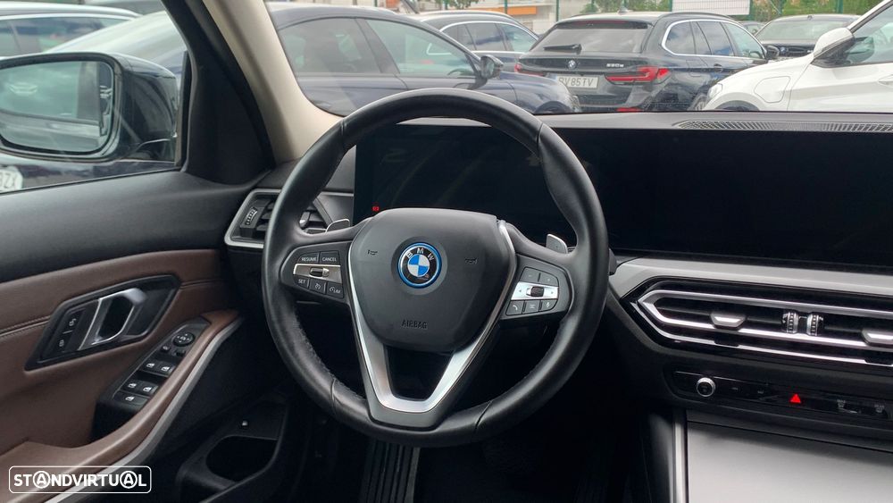 BMW 320 e Aut. Advantage - 11