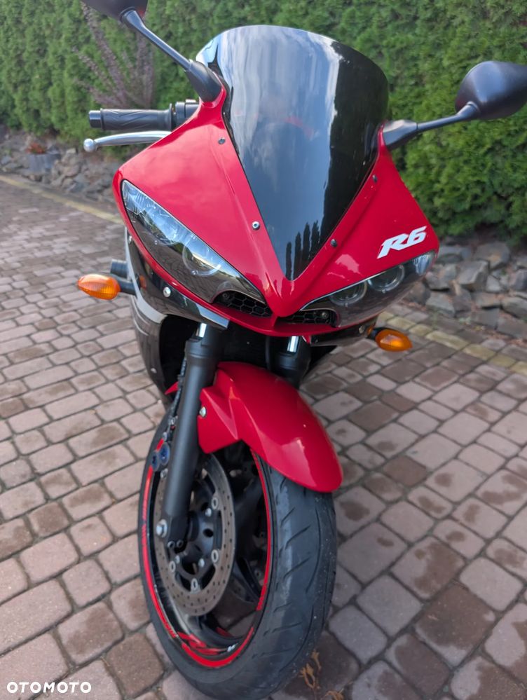 Yamaha R6 - 18