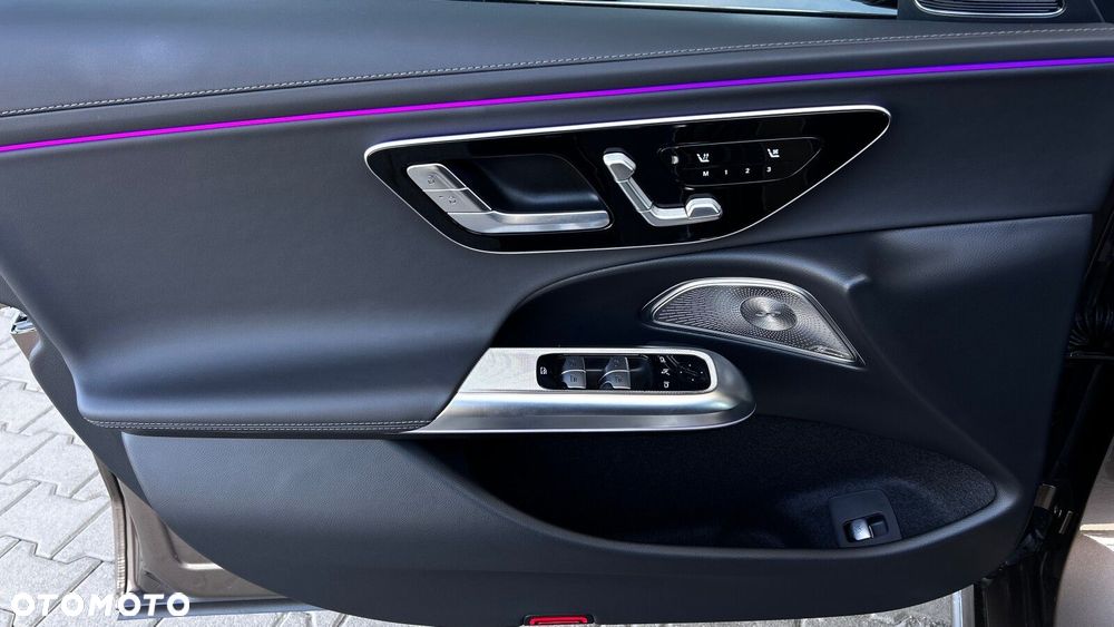 Mercedes-Benz Klasa E 220 d mHEV 4-Matic Exclusive 9G-Tronic - 10
