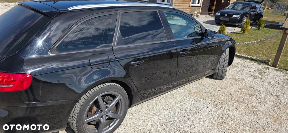 Audi A4 Avant 2.0 TDI DPF multitronic Attraction - 4