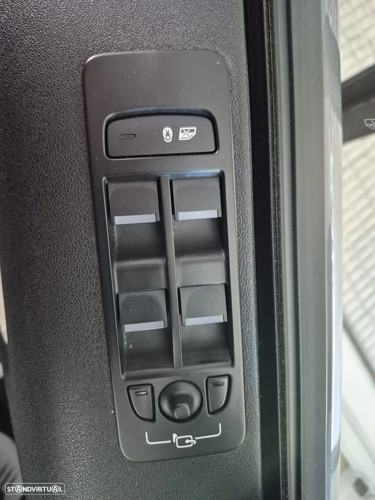 Land Rover Discovery Sport P300e R-Dynamic S - 46