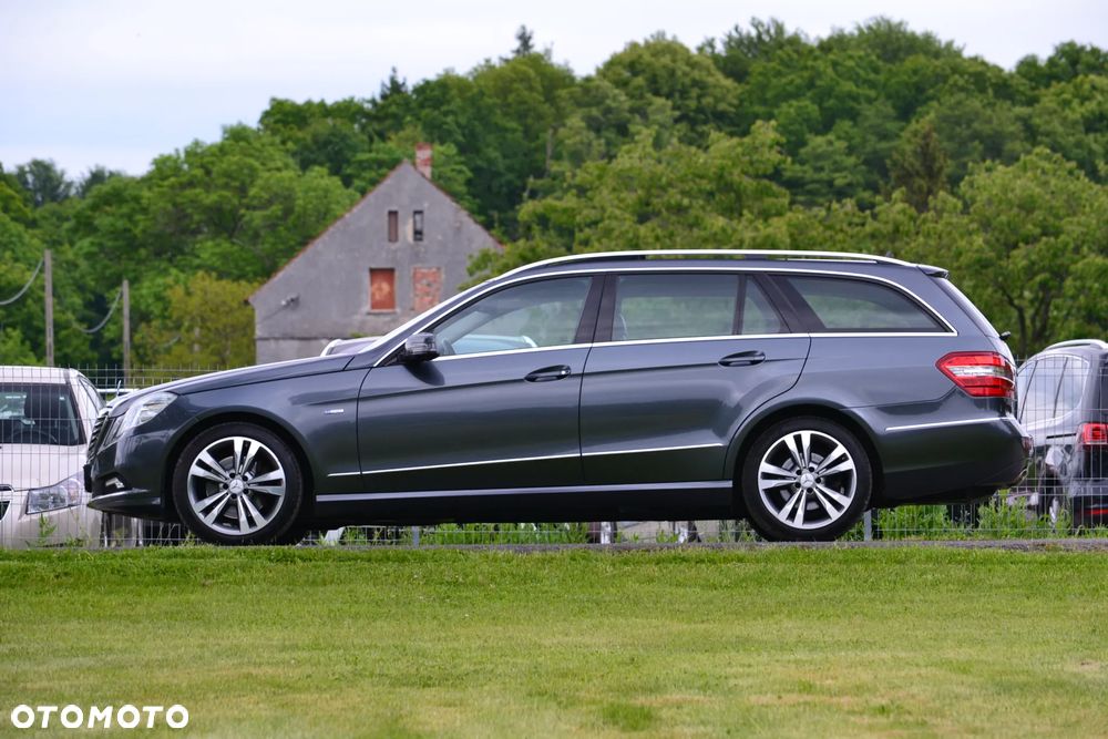 Mercedes-Benz Klasa E 350 CDI DPF BlueEFFICIENCY 7G-TRONIC Elegance - 14