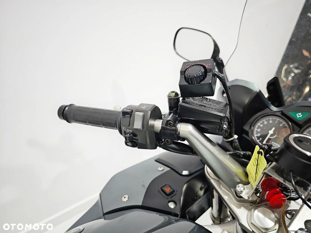 Yamaha FJR - 12