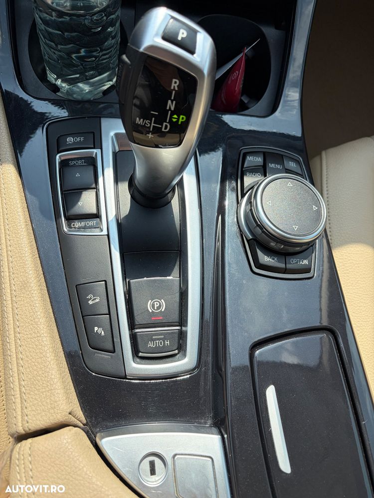 BMW Seria 5 525d xDrive AT - 13