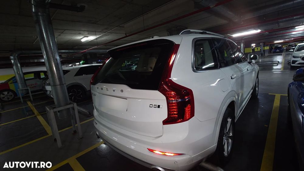 Volvo XC 90 D5 AWD Momentum - 4