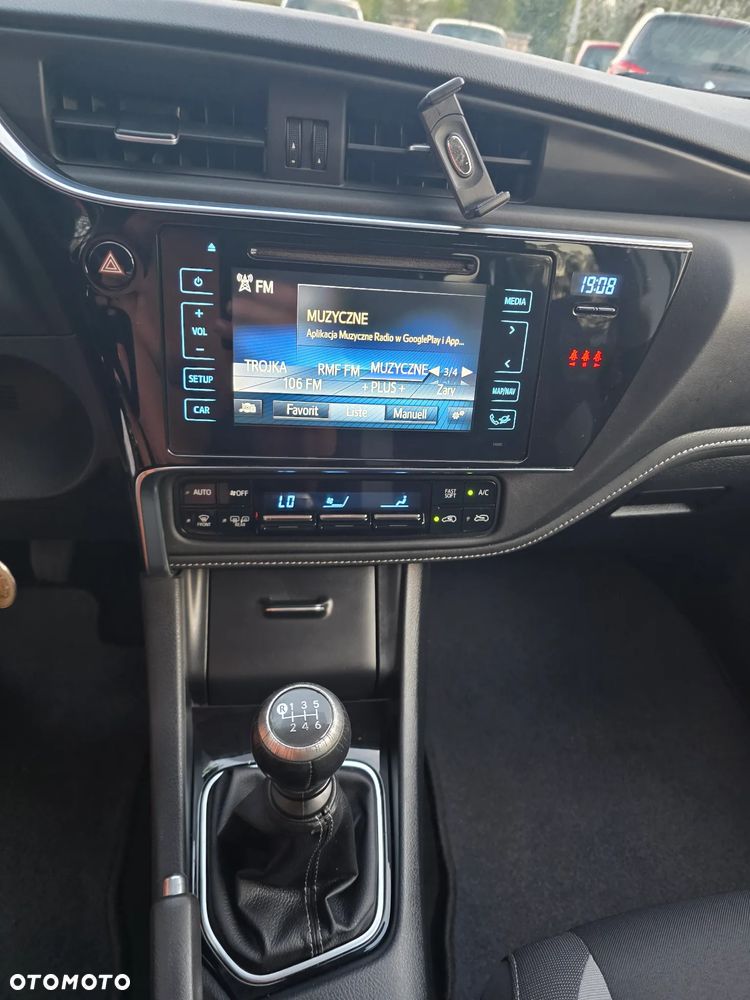 Toyota Auris 1.2 Turbo Executive - 17
