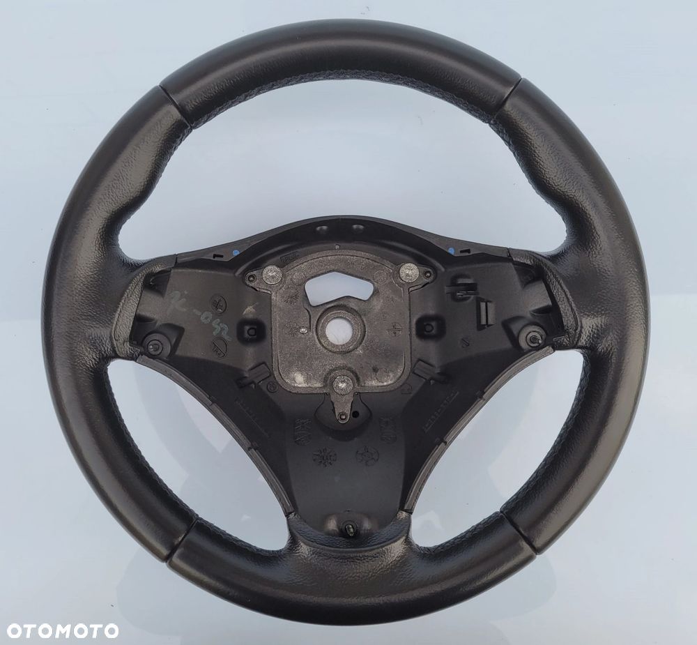KIEROWNICA BMW E90 E91 E92 E93 E81 E82 E87 E88 X1 E84 SPORT 264