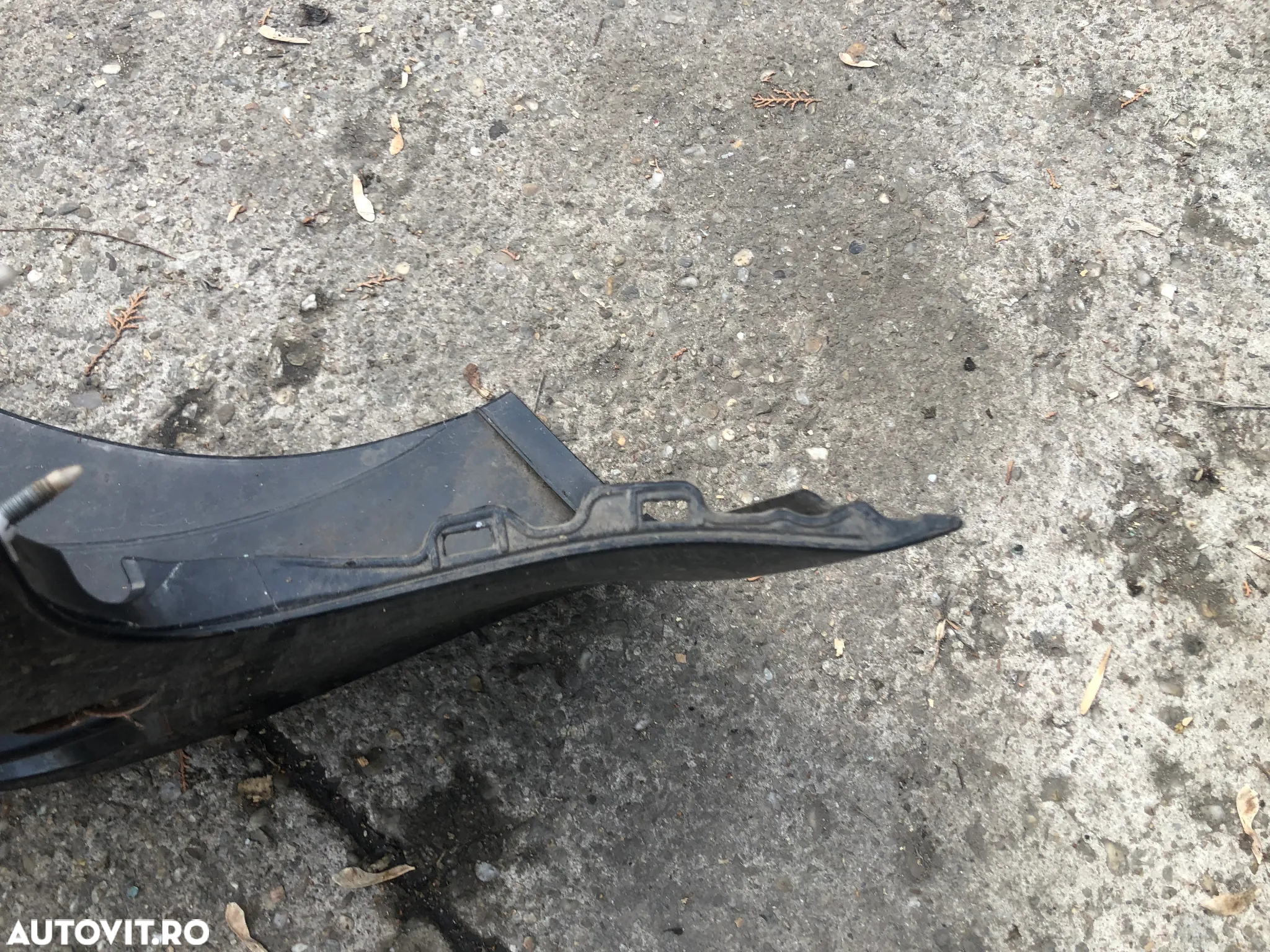 Bara fata Audi A4 B7 negru cu defect 2006 - 10