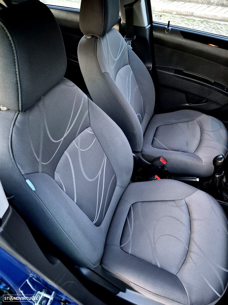 Chevrolet Spark 1.0 - 18