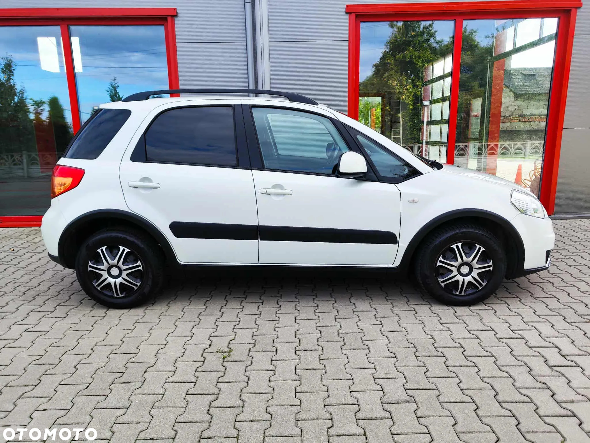 Suzuki SX4 1.6 Premium Outdoor - 12