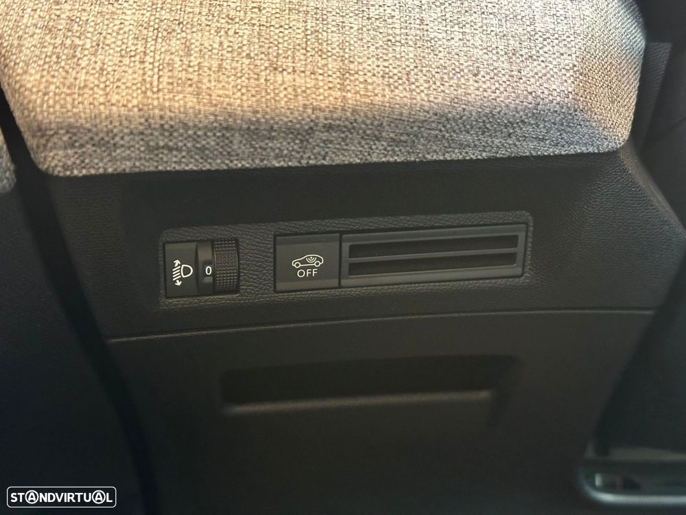 Peugeot 3008 1.2 Hybrid Allure e-DCS6 - 16