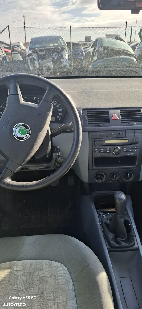 Dezmembrez Skoda Fabia - 3