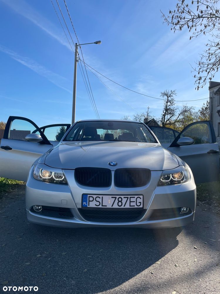 BMW Seria 3 320i - 27