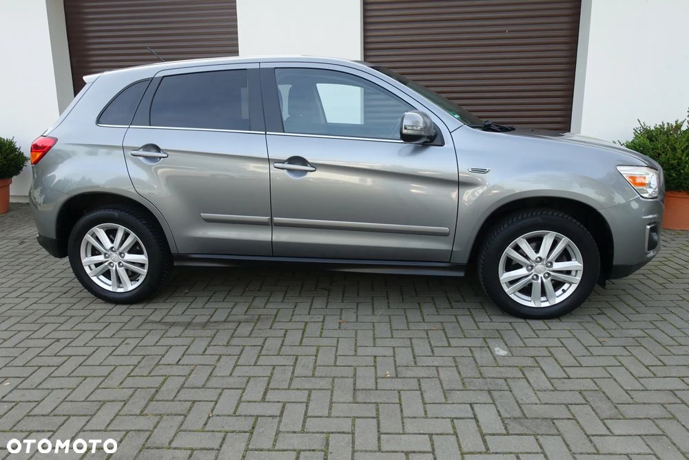 Mitsubishi ASX - 5