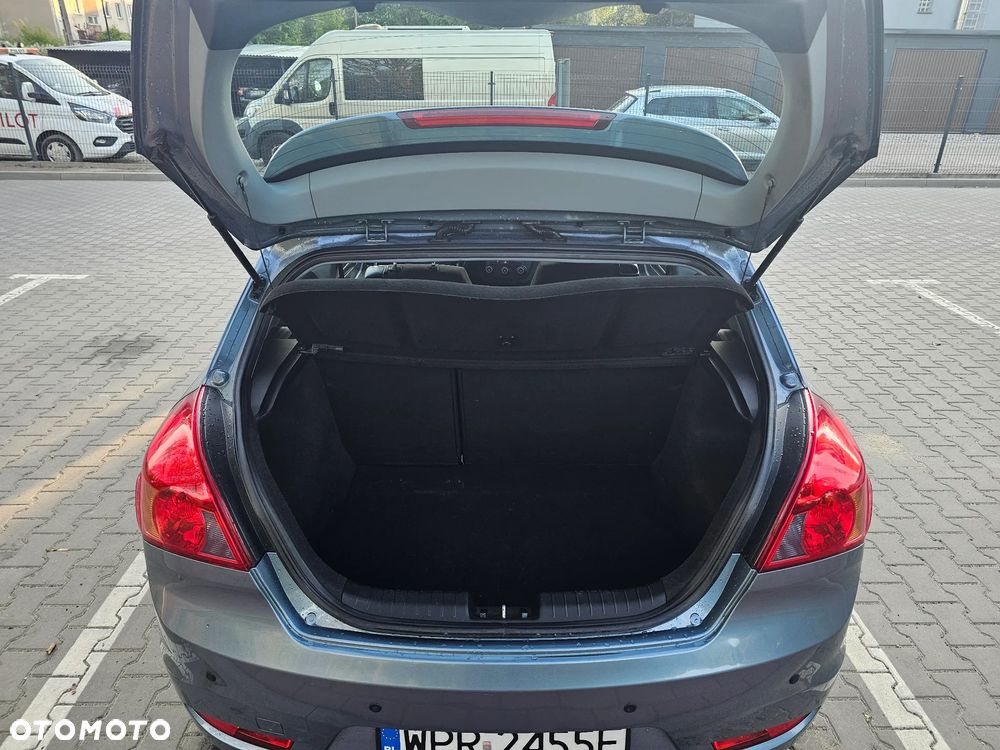 Kia Ceed - 9