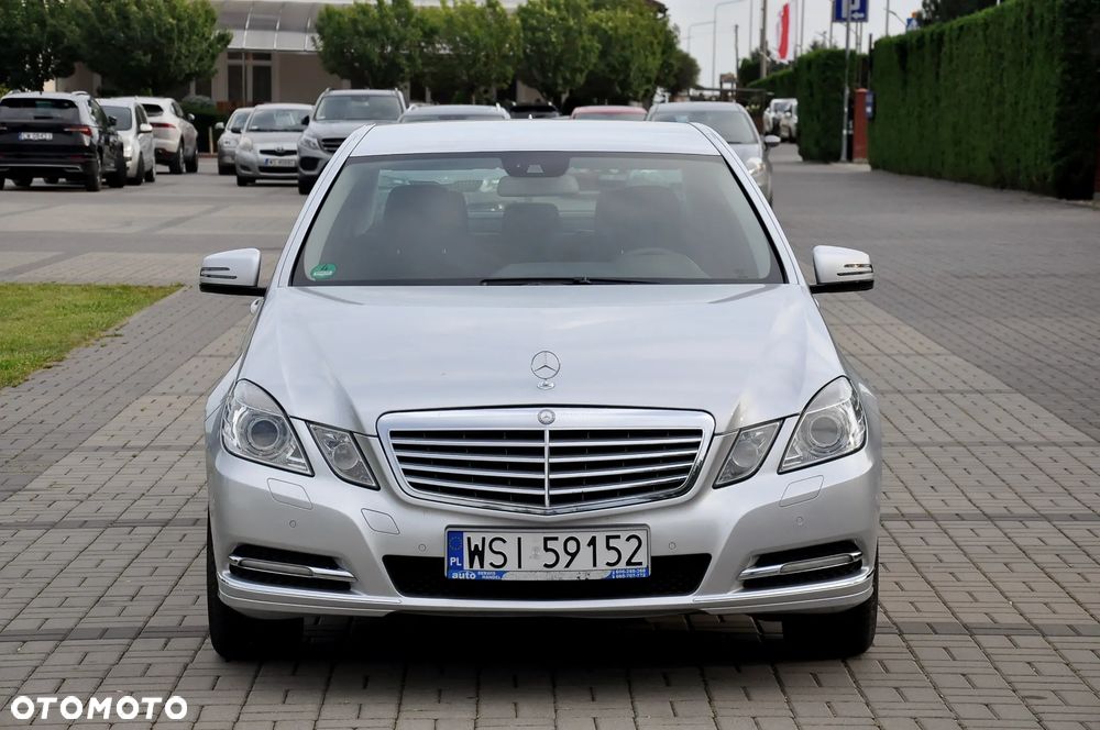 Mercedes-Benz Klasa E 250 CGI BlueEFFICIENCY 7G-TRONIC Elegance - 6