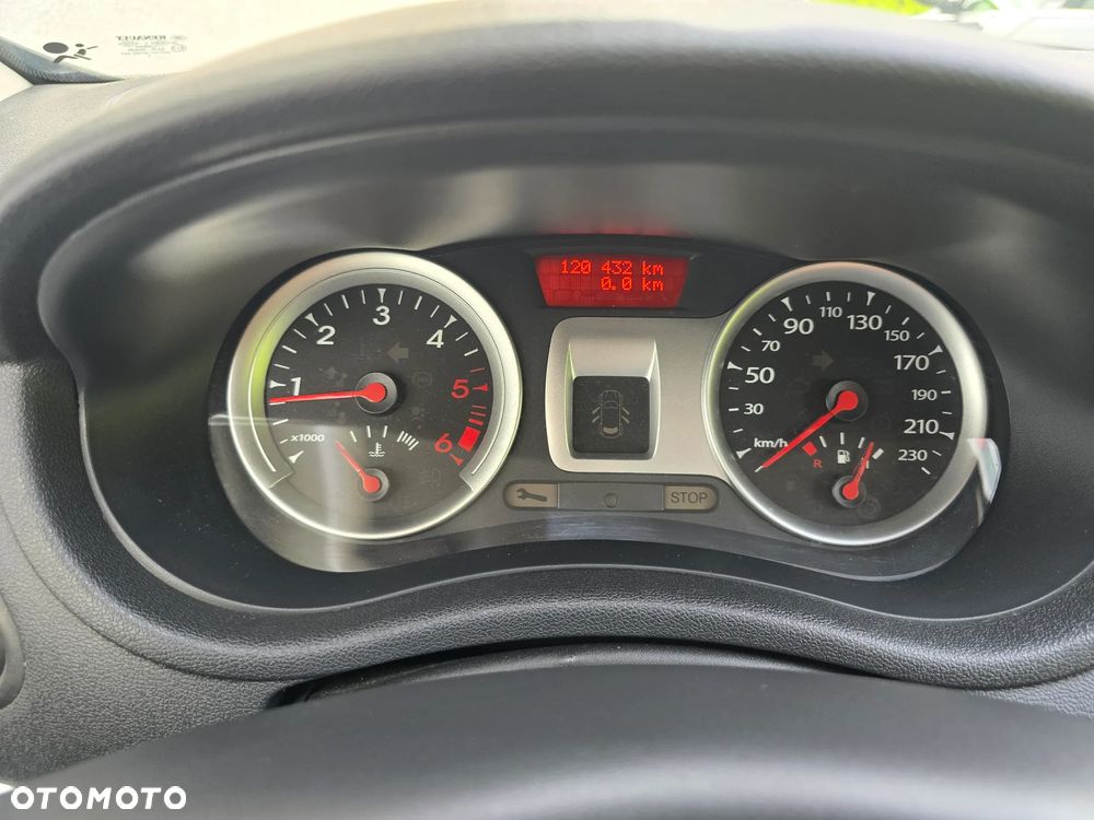 Renault Clio - 11