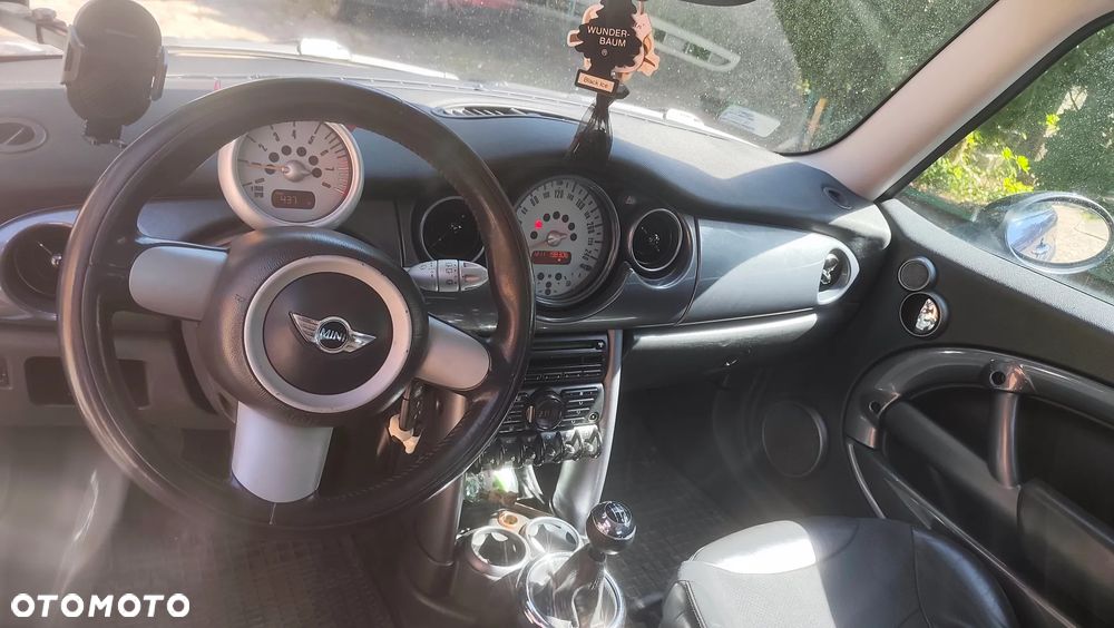 MINI Cooper Standard - 4