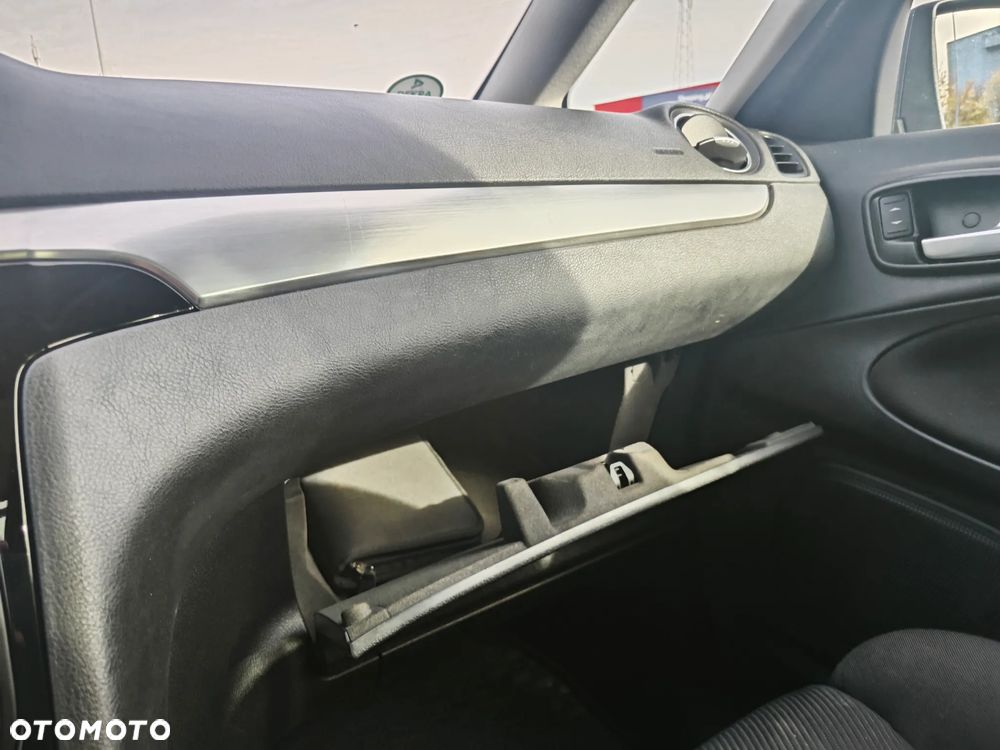 Ford S-Max - 37