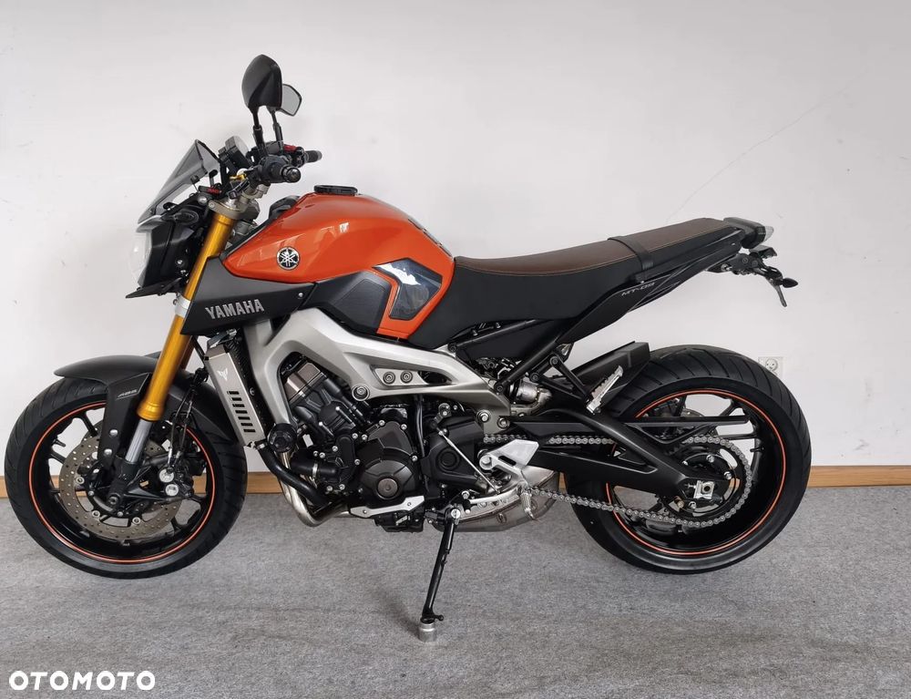 Yamaha MT - 12