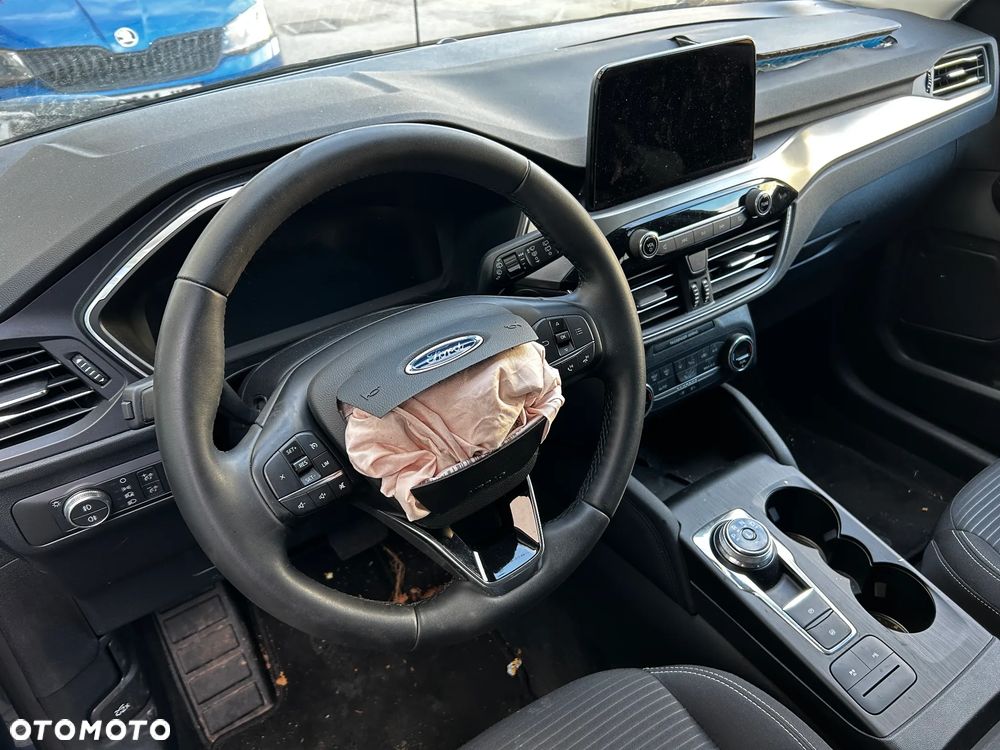Ford Kuga - 26