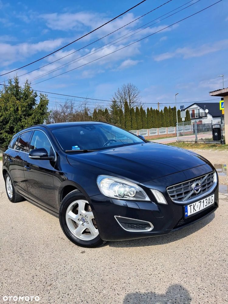 Volvo V60 D2 Momentum - 1