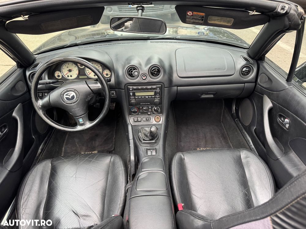 Mazda MX-5 1.8i - 9