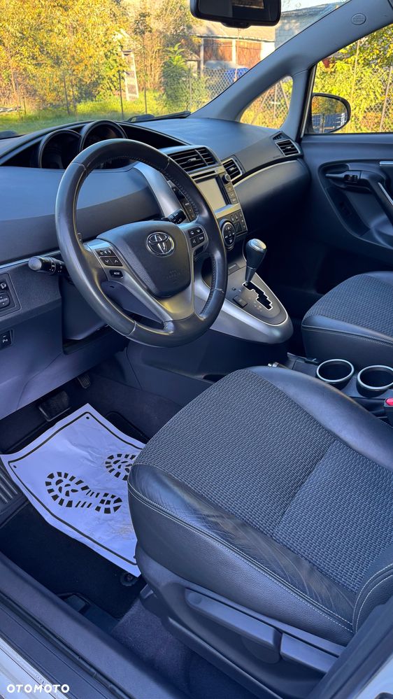 Toyota Verso 1.8 Prestige EU5 MS - 28
