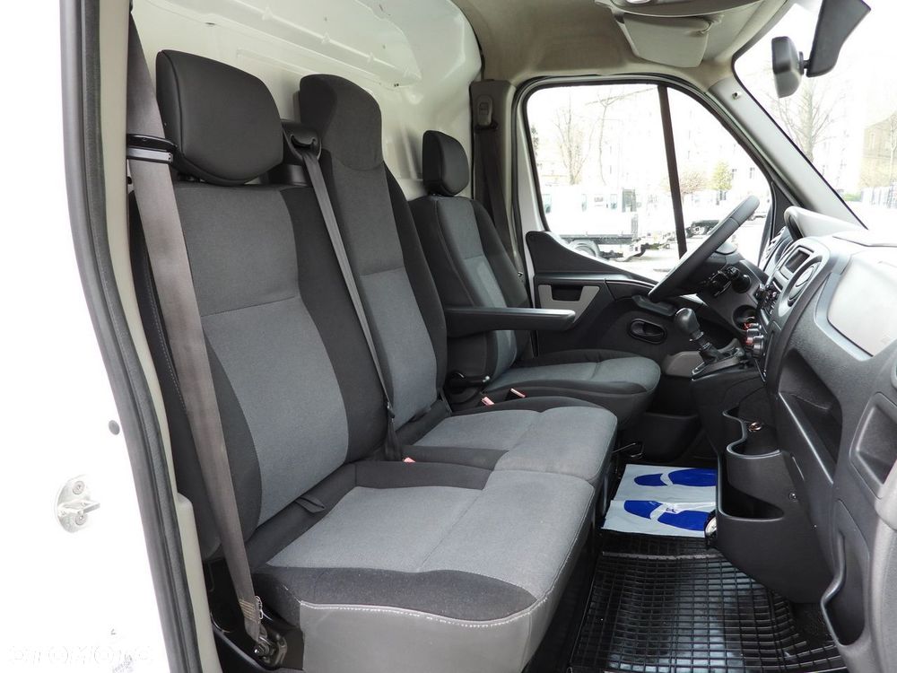 Renault MASTER FURGON TEMPOMAT PNEUMATYKA BLIŹNIACZE KOŁA KLIMATYZACJA  165KM - 37