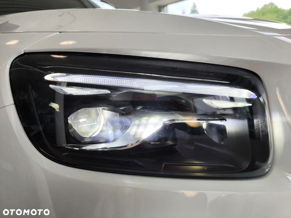 Mercedes-Benz GLB 200 AMG Line 7G-DCT - 35