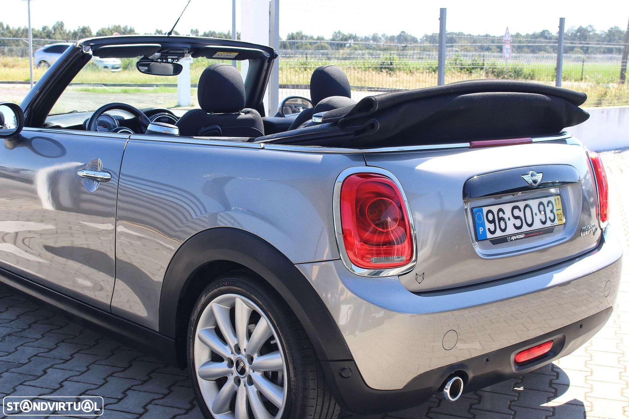 MINI Cabrio Cooper D - 15