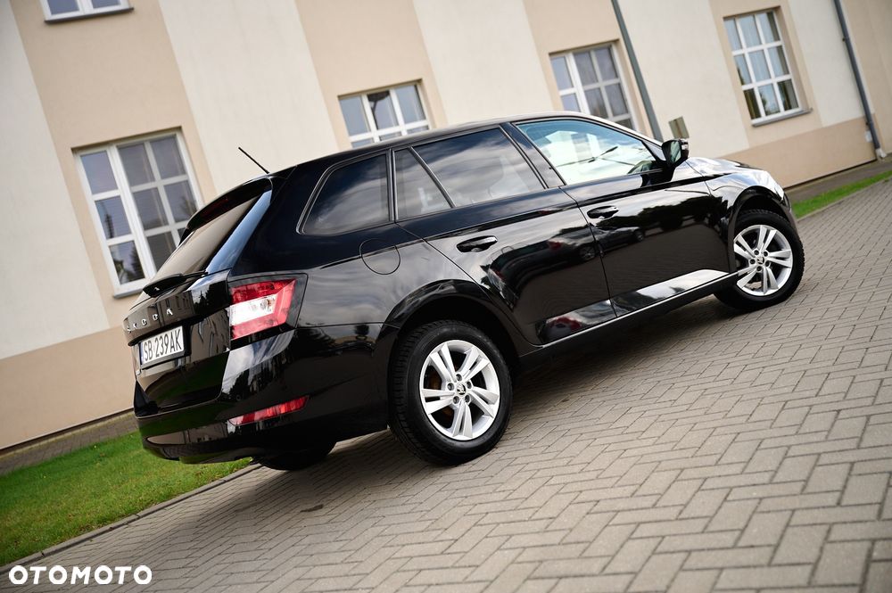 Skoda Fabia 1.0 TSI Ambition - 4