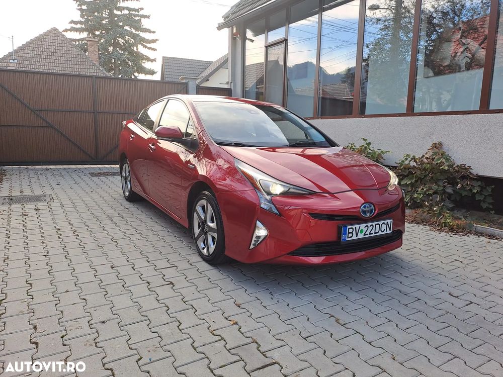 Toyota Prius Hybrid - 3