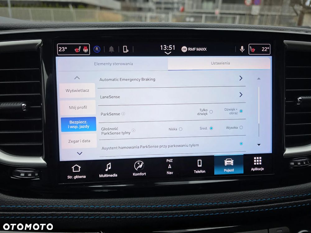 Chrysler Pacifica - 15