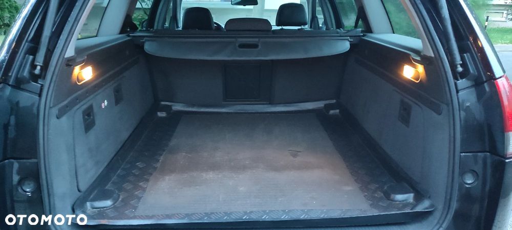 Opel Vectra 1.9 CDTI - 19